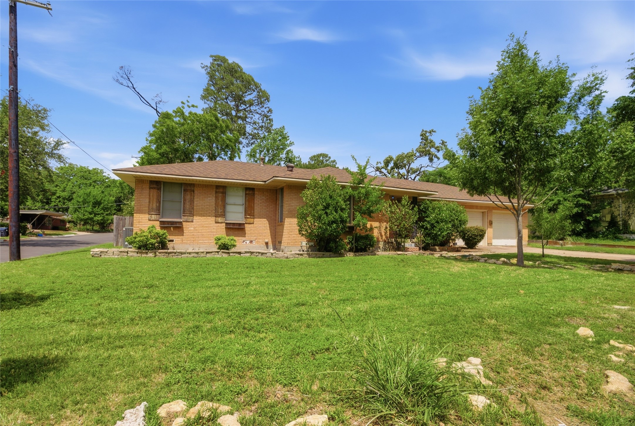 2703 Robinwood Lane Denton TX 76209
