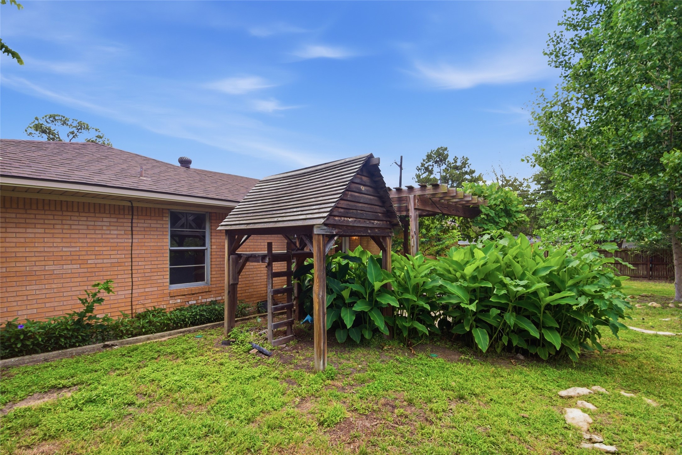 2703 Robinwood Lane Denton TX 76209
