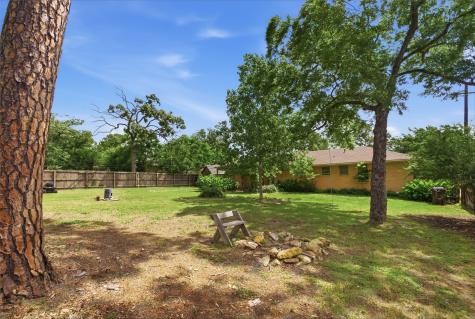 2703 Robinwood Lane Denton TX 76209
