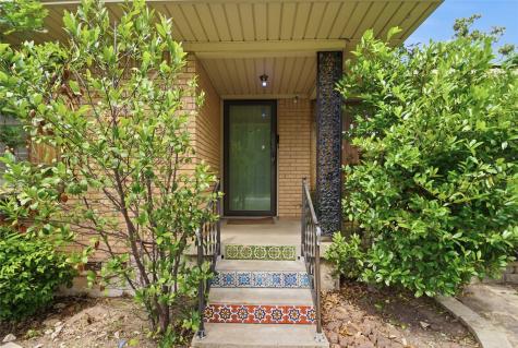 2703 Robinwood Lane Denton TX 76209