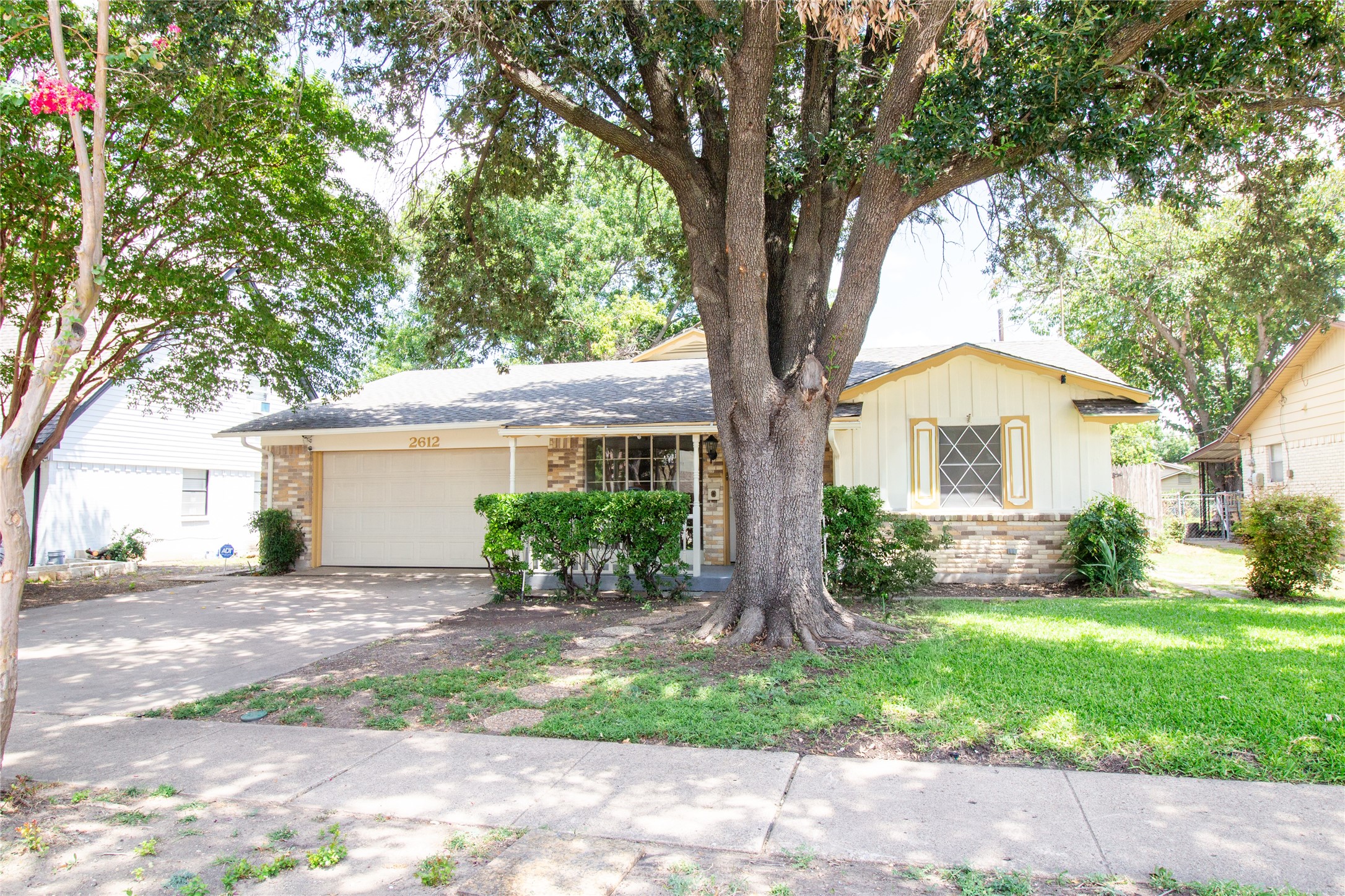 2612 Nottingham Drive Garland TX 75041