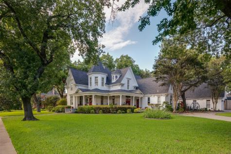 902 W Main Street Waxahachie TX 75165