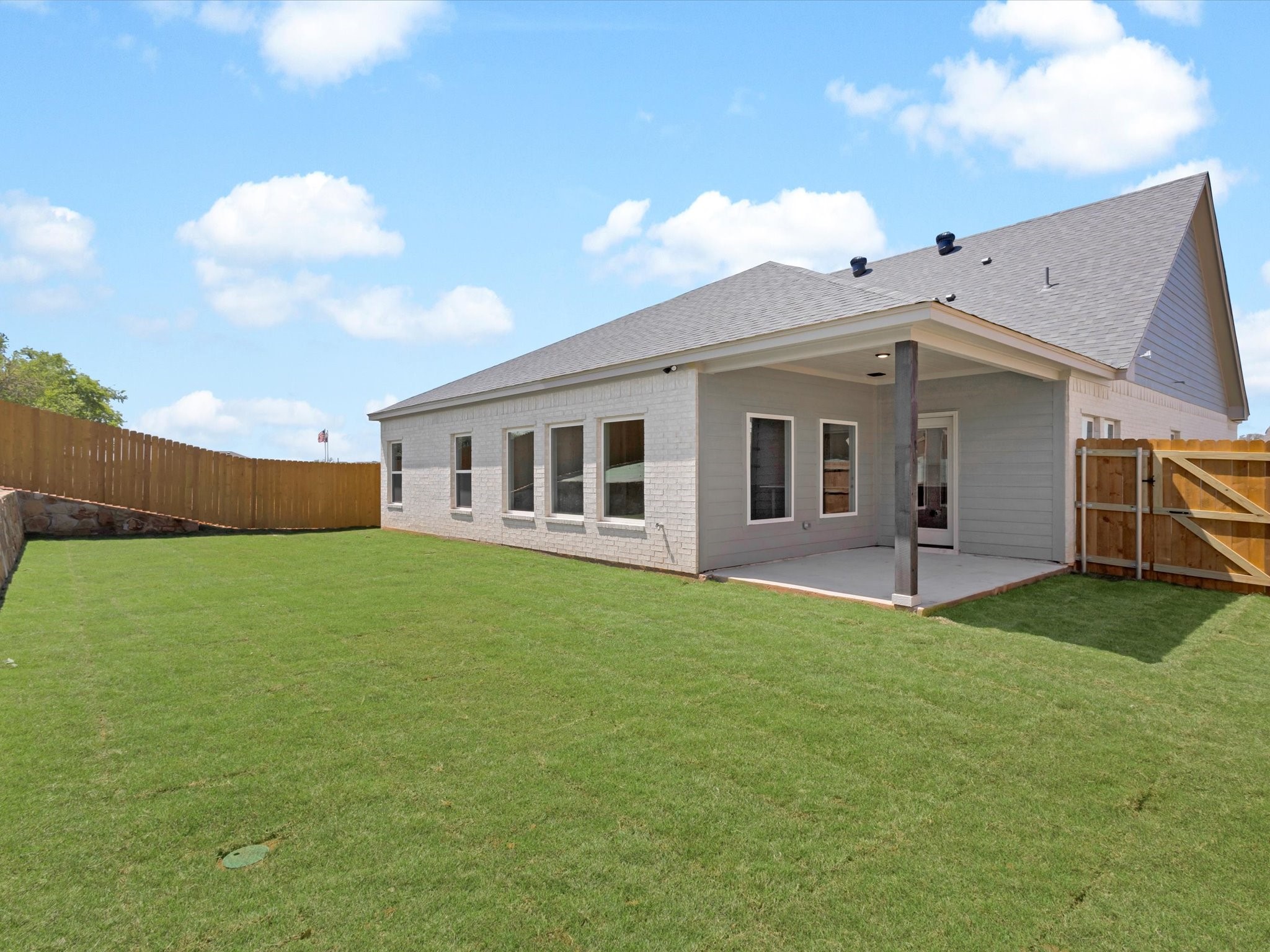 608 Jameson Springtown TX 76082