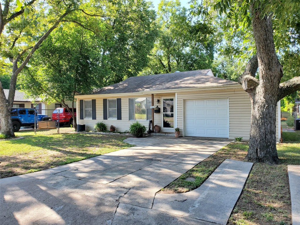 5521 James Drive River Oaks TX 76114