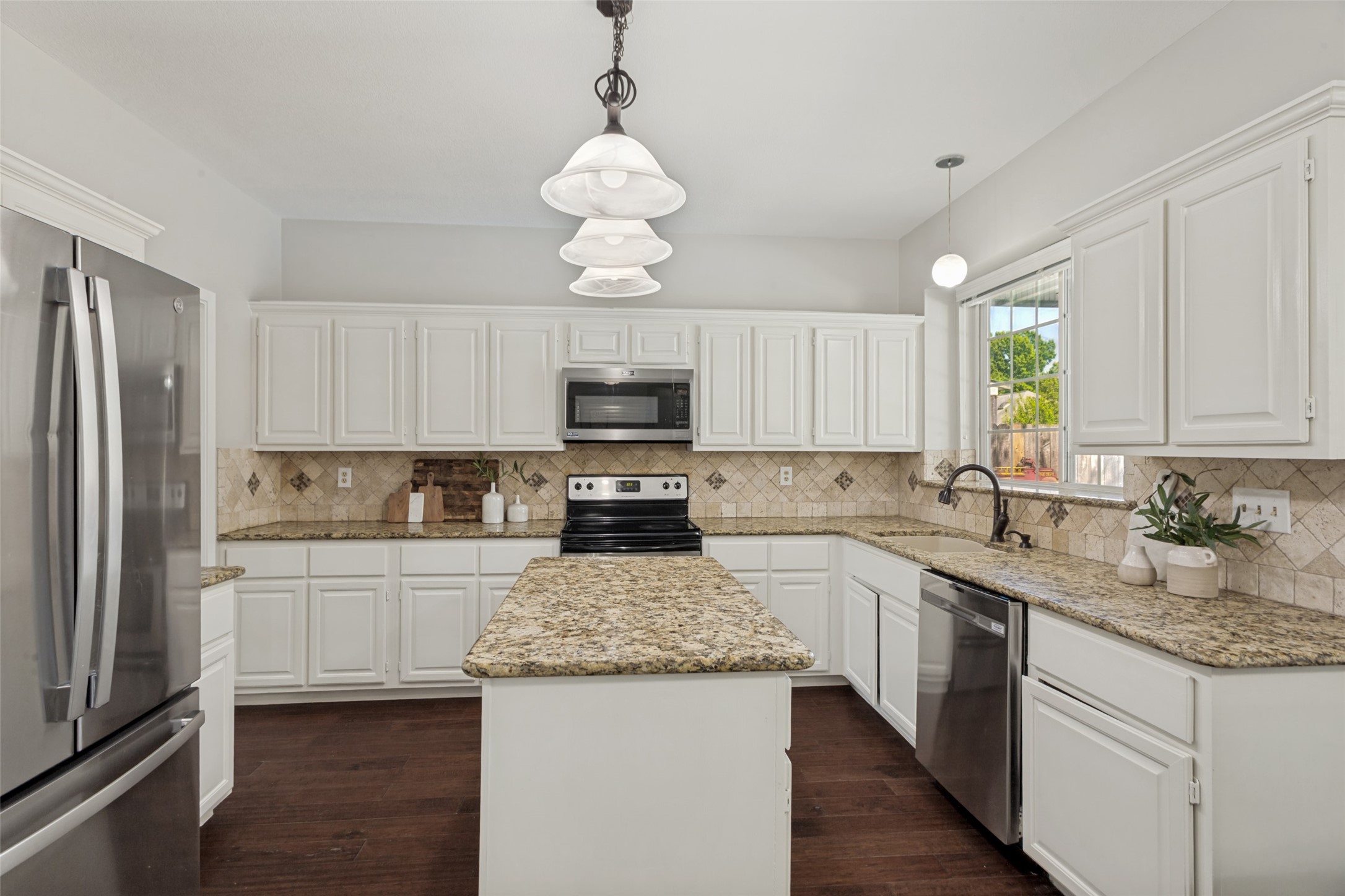 1228 Concho Drive Benbrook TX 76126