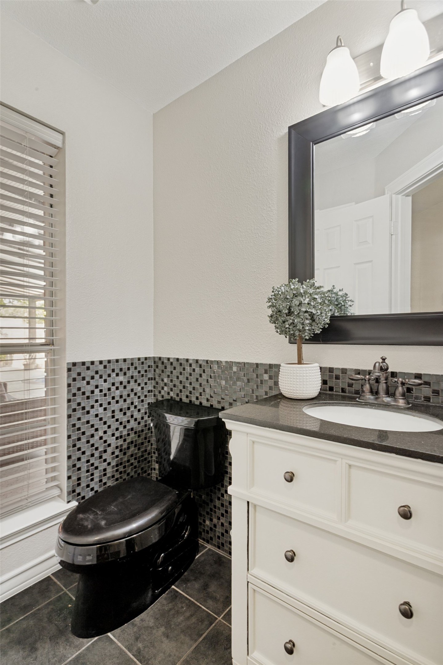 1228 Concho Drive Benbrook TX 76126