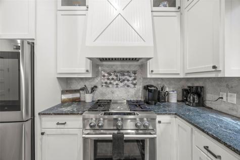 2009 N Prairie Avenue Dallas TX 75204