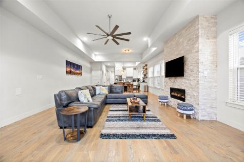 2009 N Prairie Avenue Dallas TX 75204