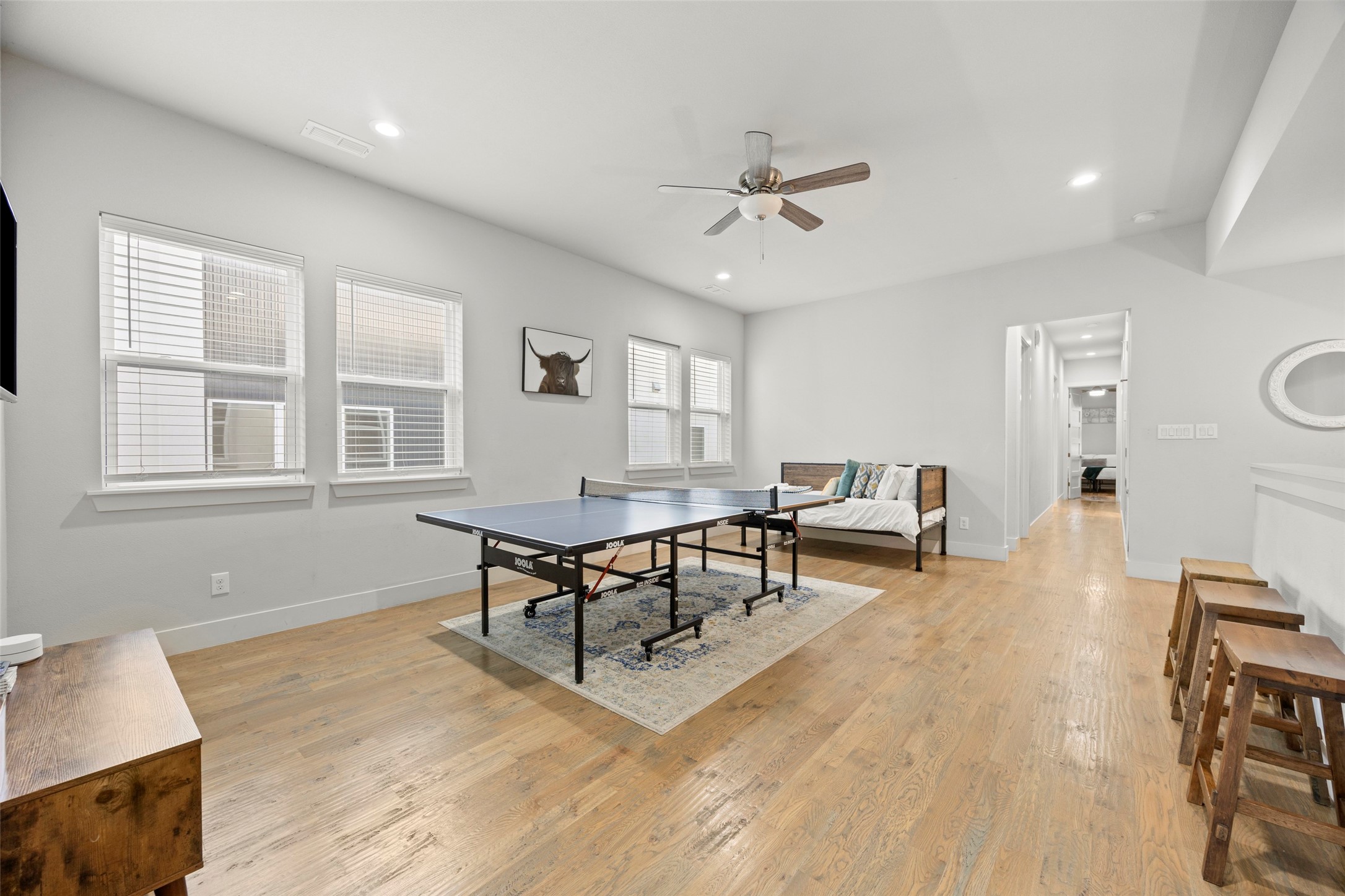 2009 N Prairie Avenue Dallas TX 75204