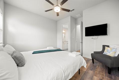 2009 N Prairie Avenue Dallas TX 75204