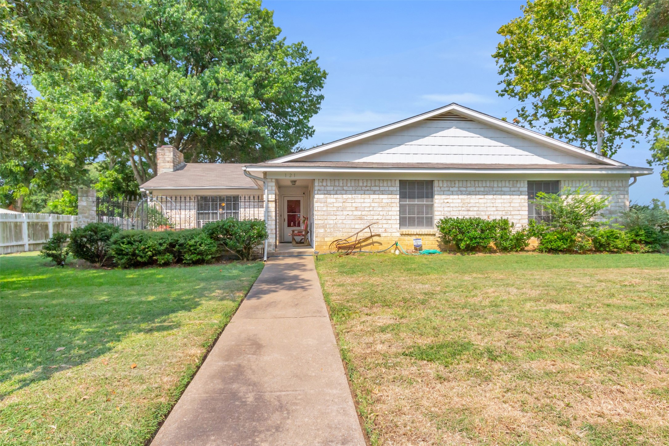 121 Falcon Lane Hillsboro TX 76645