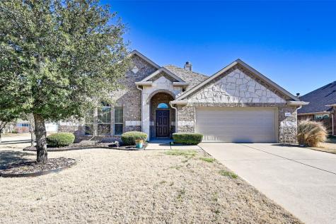 112 Honeysuckle Lane Waxahachie TX 75165