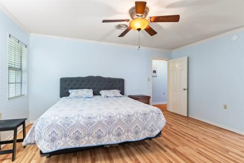 1010 Nina Street Bowie TX 76230