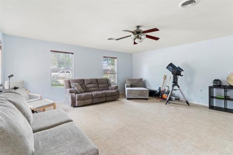 1010 Nina Street Bowie TX 76230