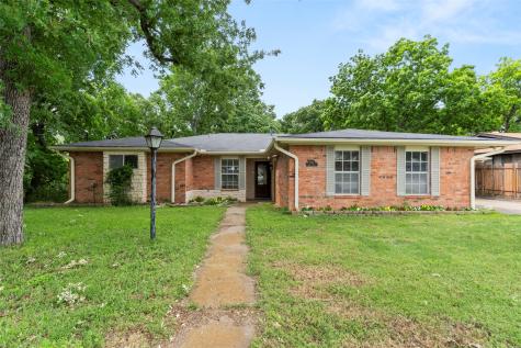 1010 Nina Street Bowie TX 76230