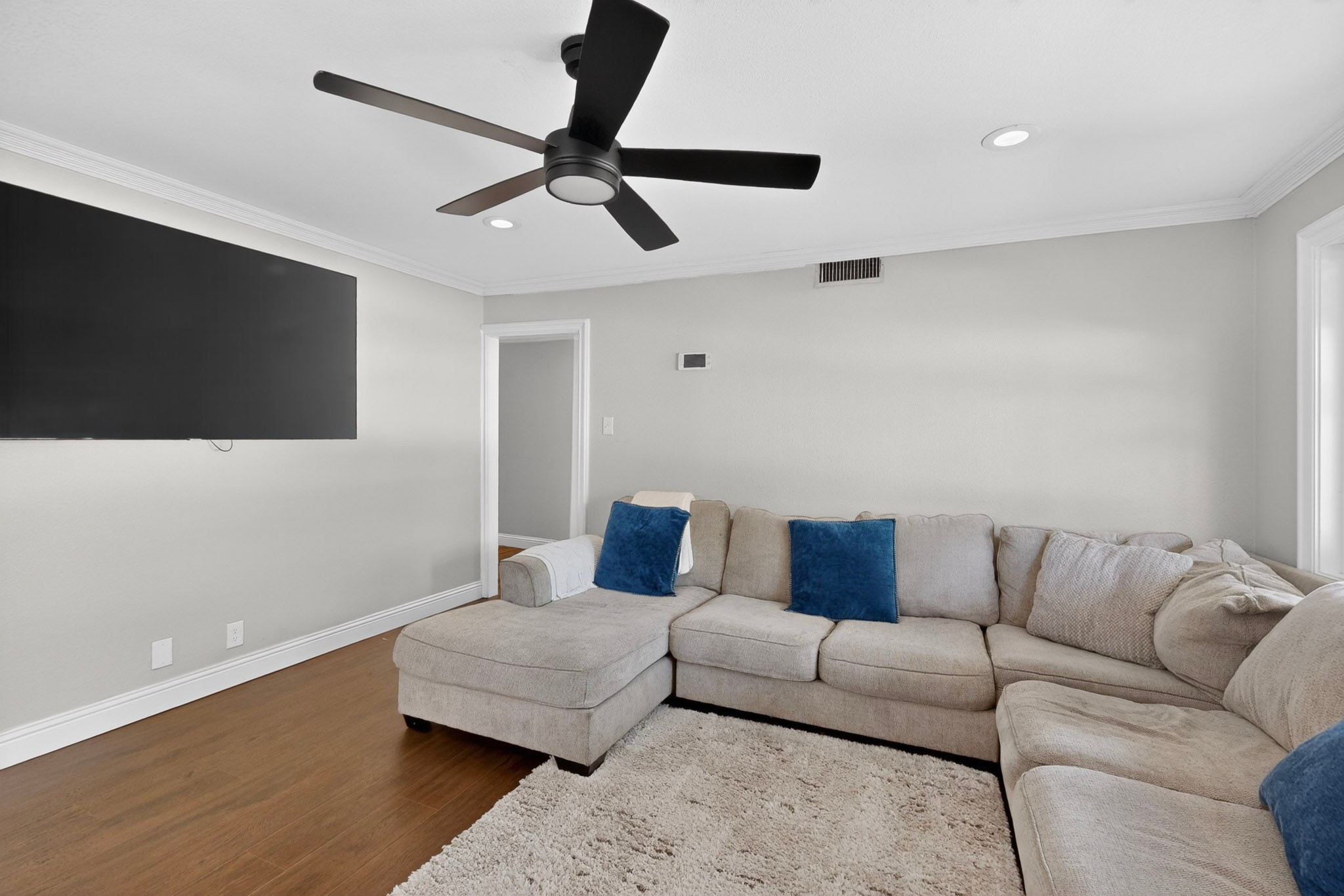 805 Buena Vista Drive Arlington TX 76010