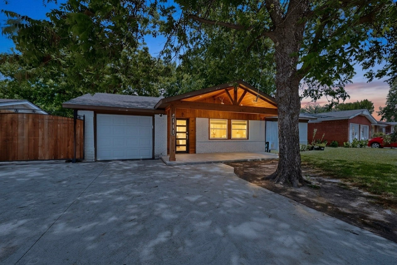 805 Buena Vista Drive Arlington TX 76010