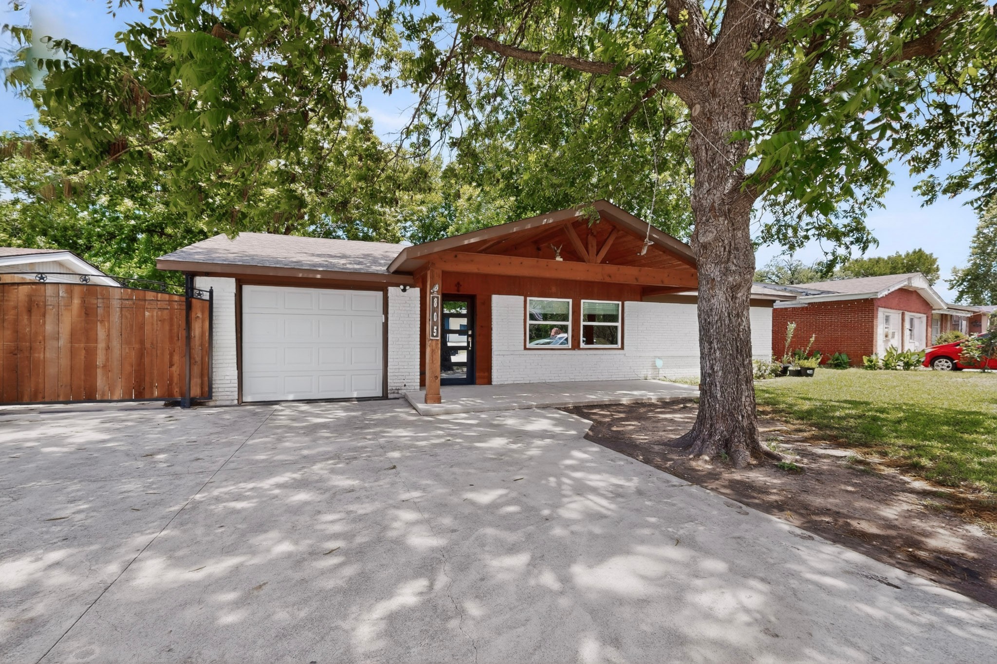 805 Buena Vista Drive Arlington TX 76010