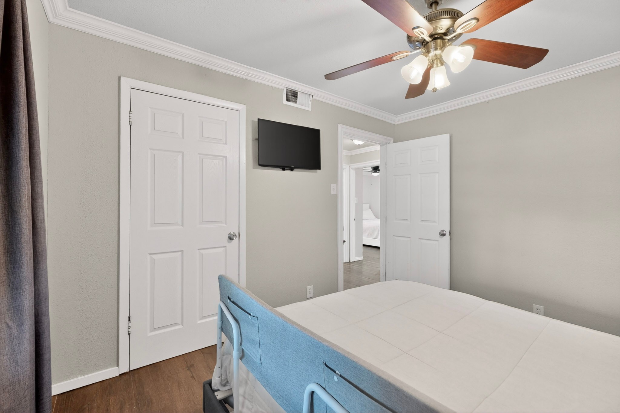 805 Buena Vista Drive Arlington TX 76010