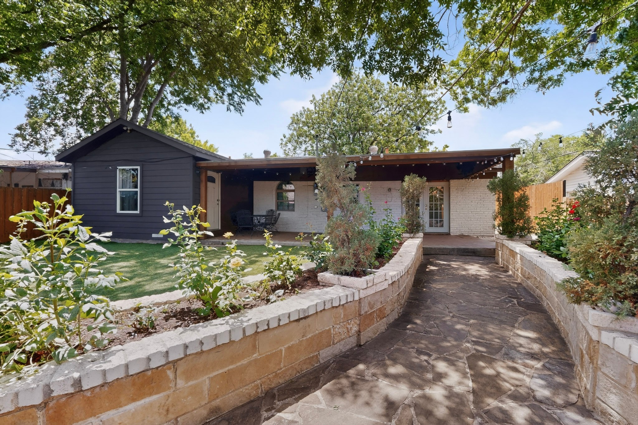 805 Buena Vista Drive Arlington TX 76010