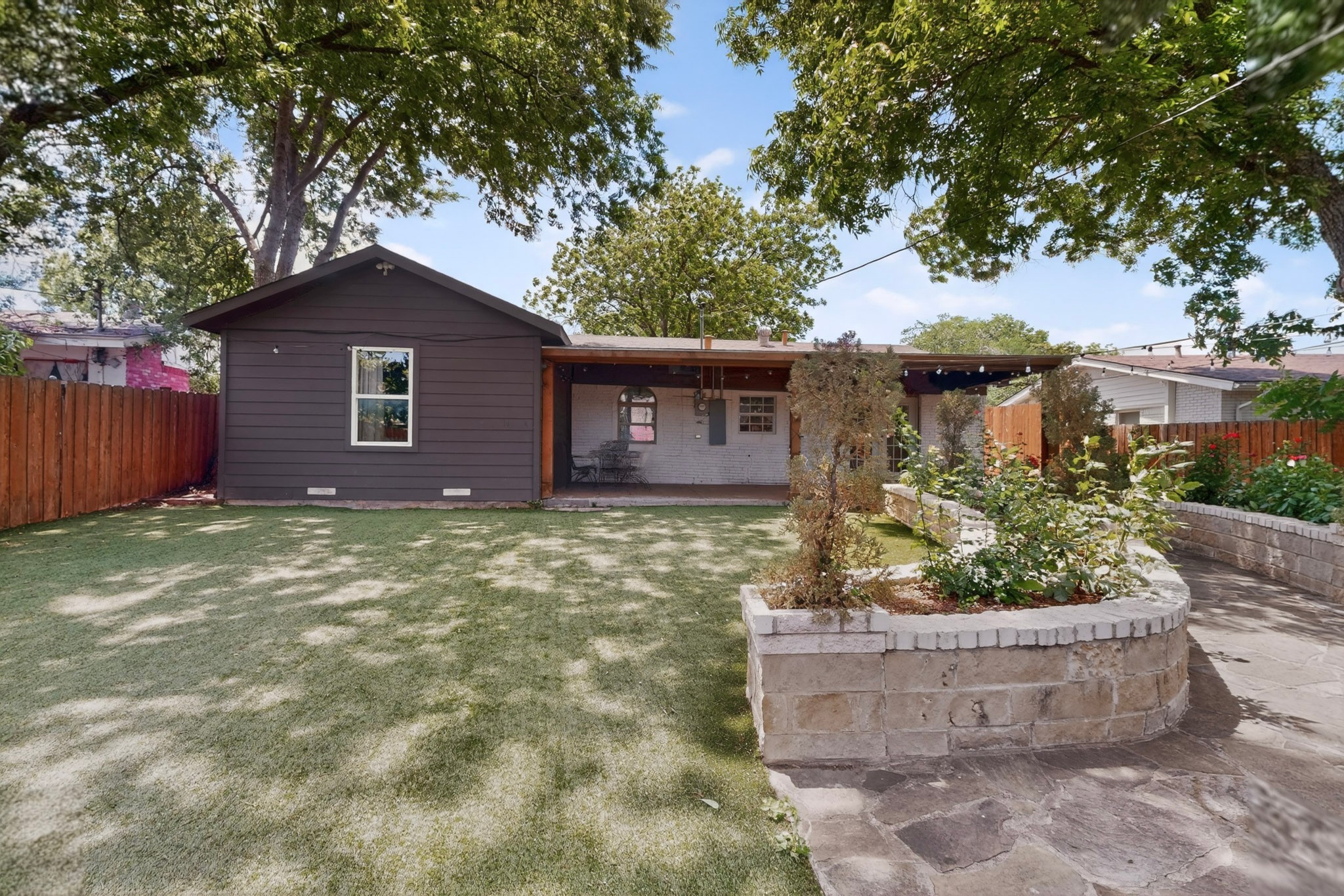 805 Buena Vista Drive Arlington TX 76010