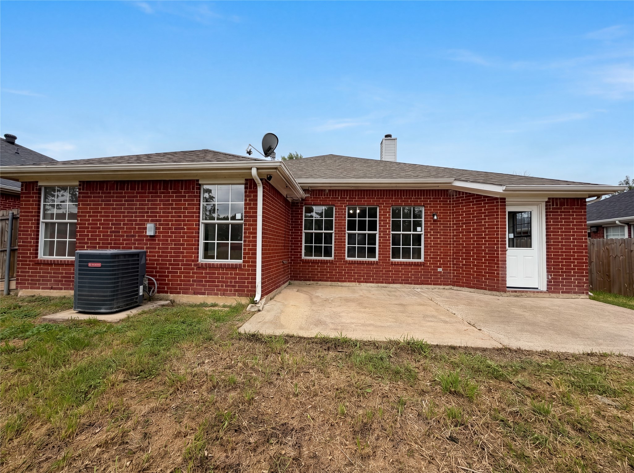 5432 Nuthatch Street Dallas TX 75236