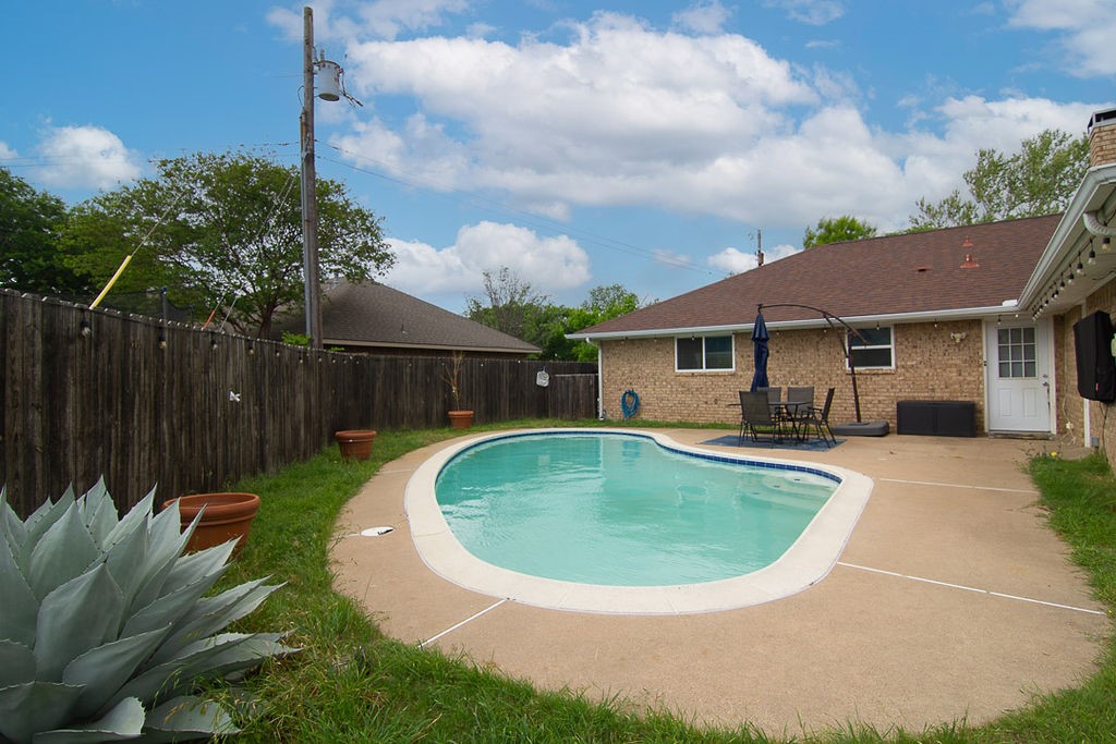 304 Johnston Boulevard Waxahachie TX 75165