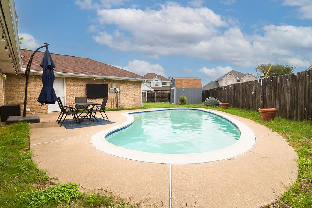 304 Johnston Boulevard Waxahachie TX 75165