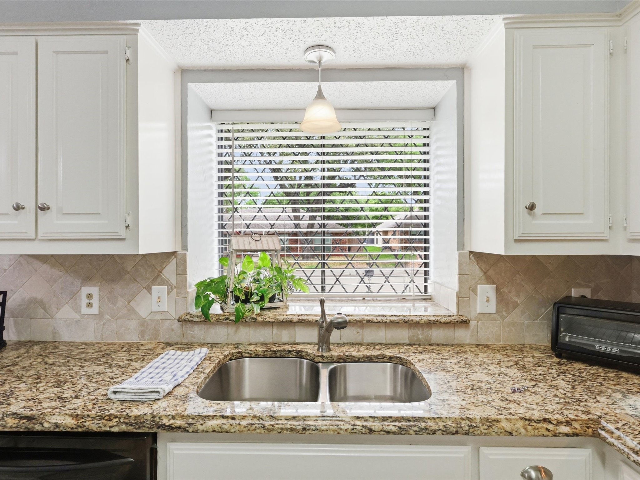 2328 Stone Glen Lane Carrollton TX 75007