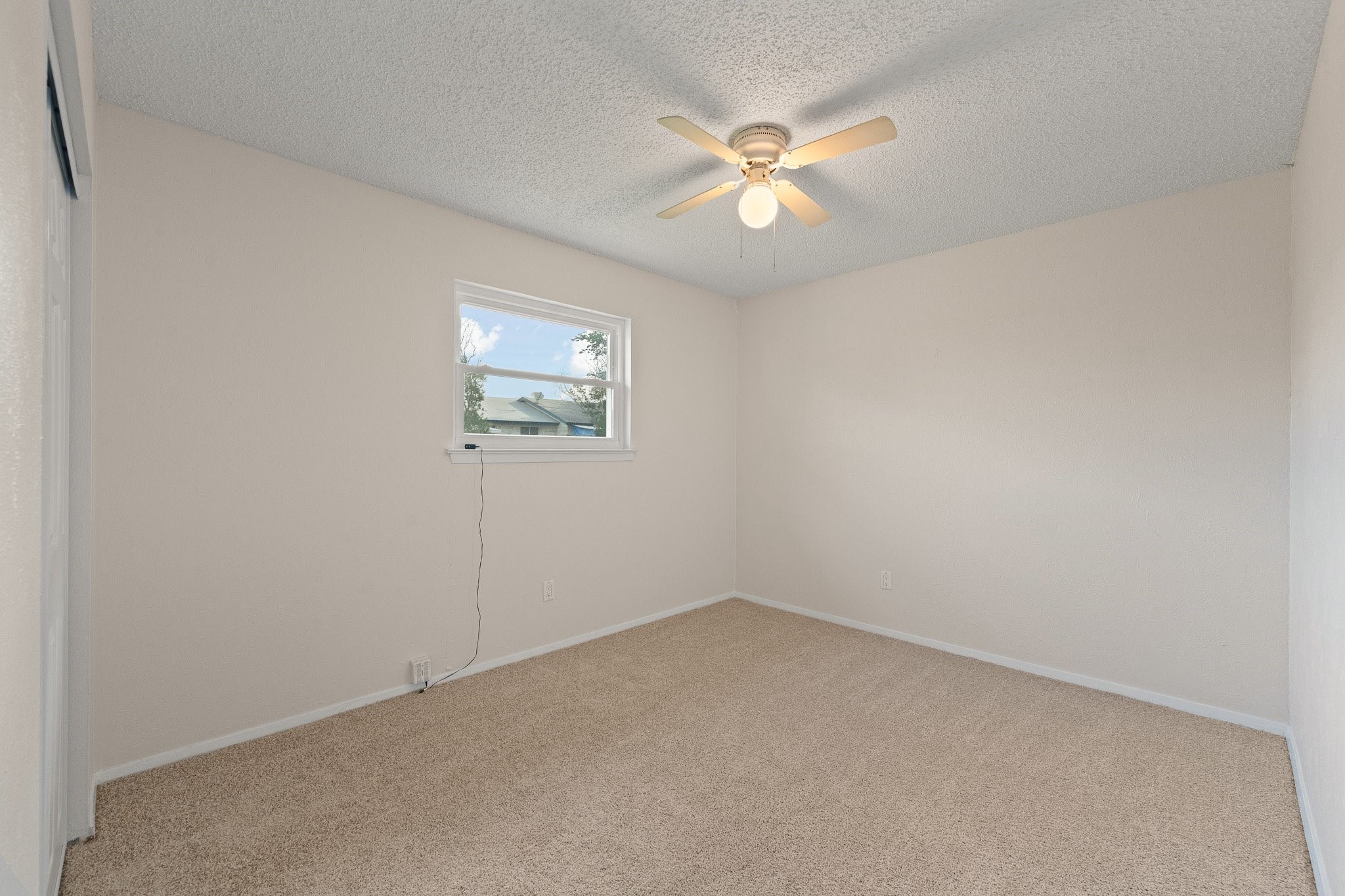 1013 Waverly Drive Arlington TX 76015