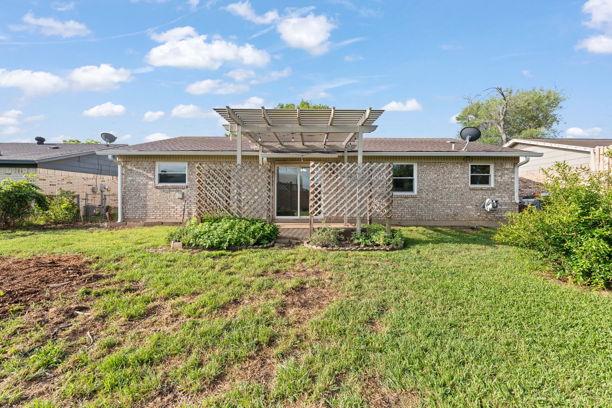 1013 Waverly Drive Arlington TX 76015