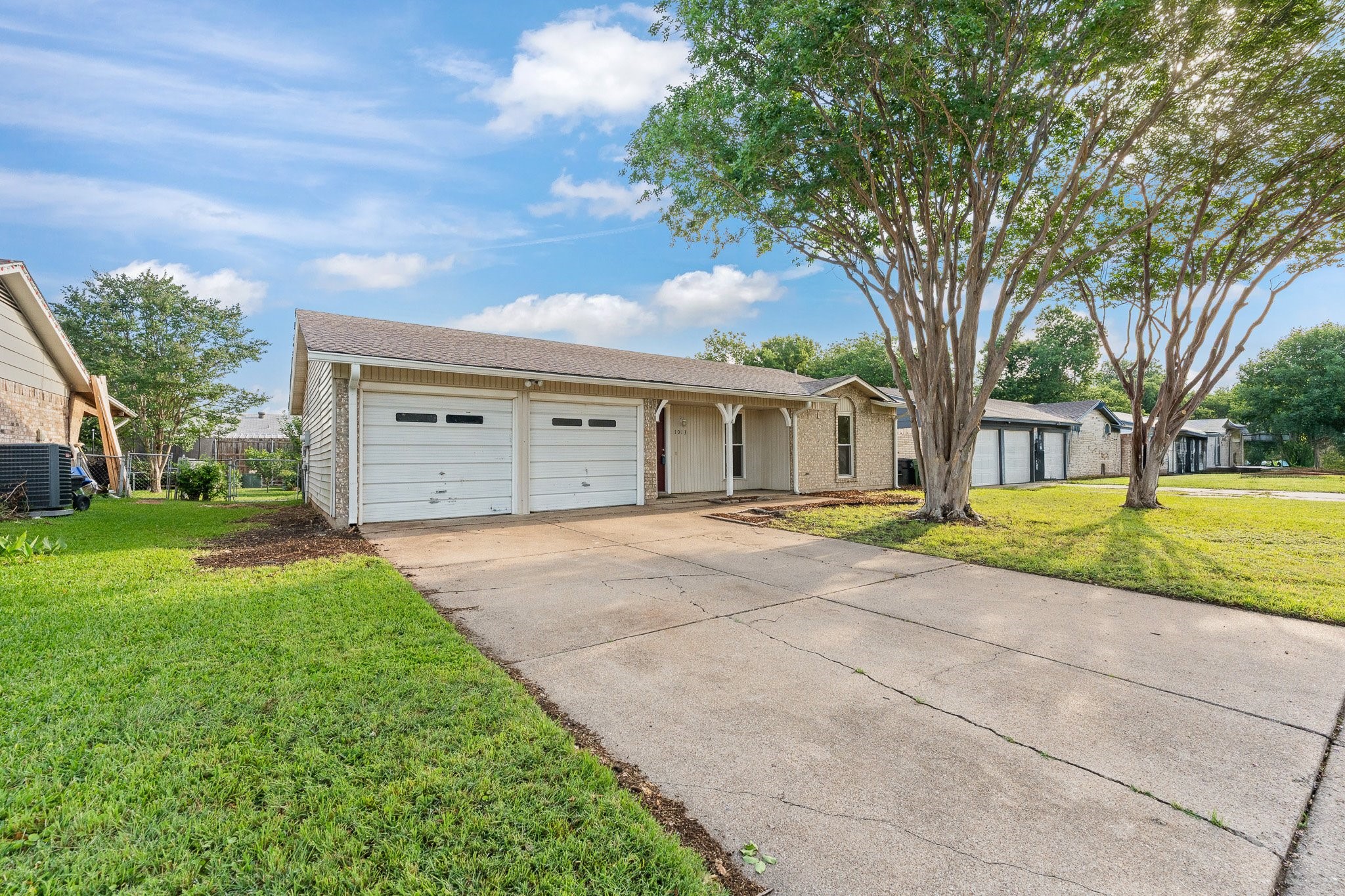1013 Waverly Drive Arlington TX 76015