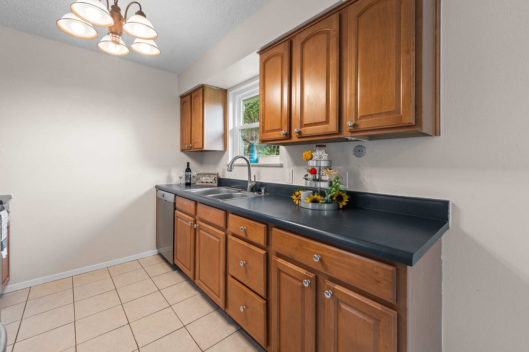 1013 Waverly Drive Arlington TX 76015