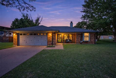 1202 Spanish Flower Drive Granbury TX 76048