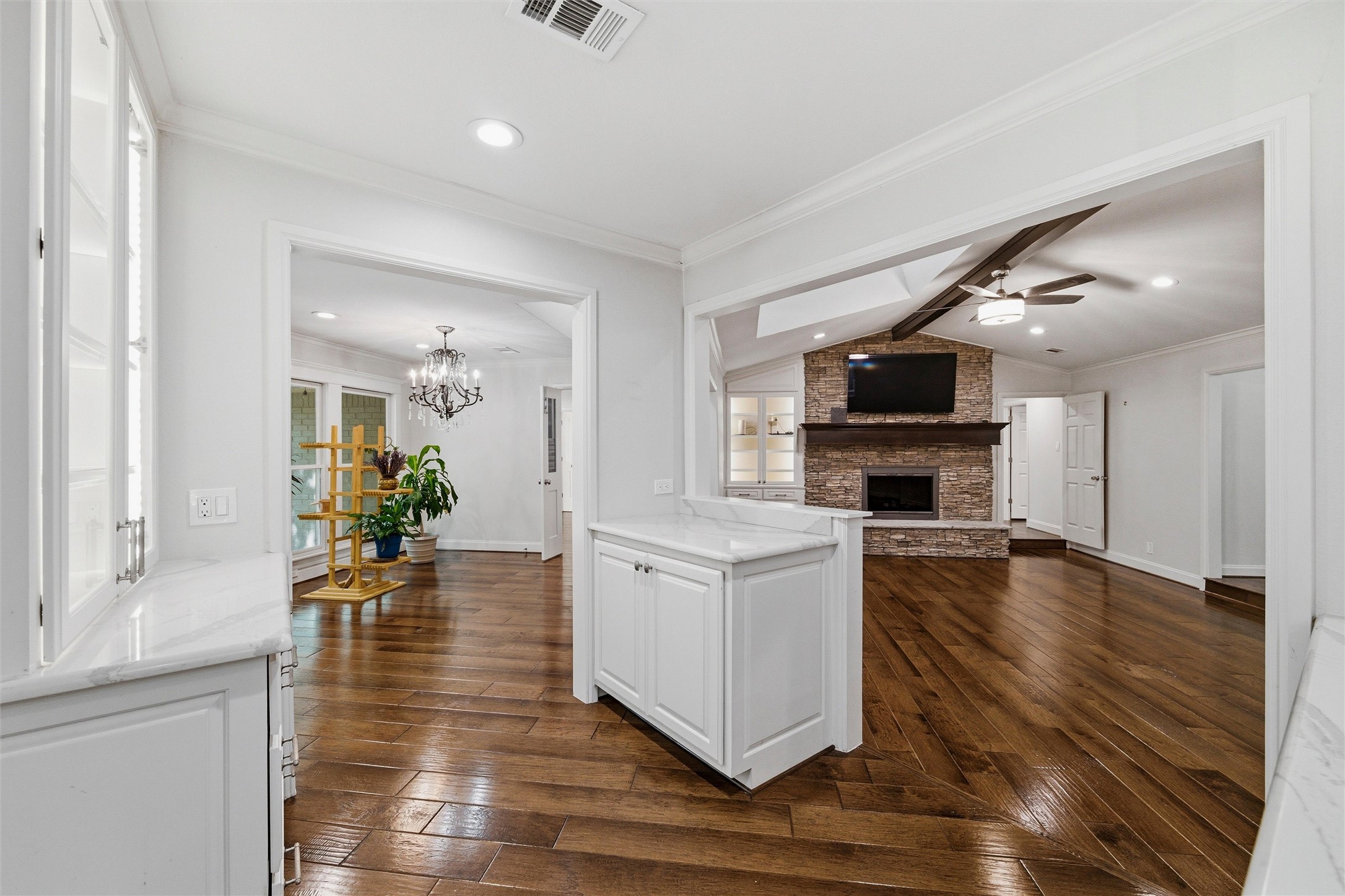 1804 Hillvalley Drive Arlington TX 76013