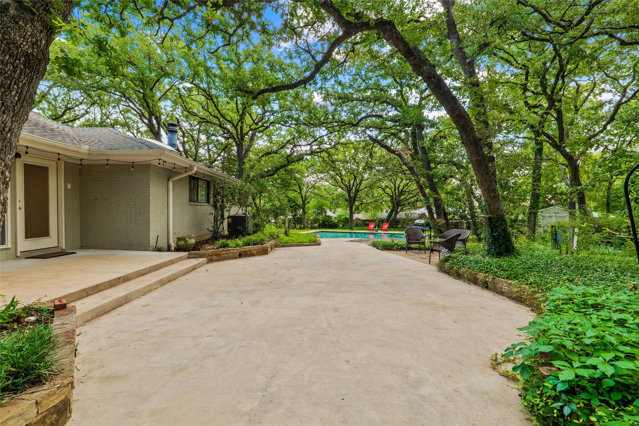 1804 Hillvalley Drive Arlington TX 76013