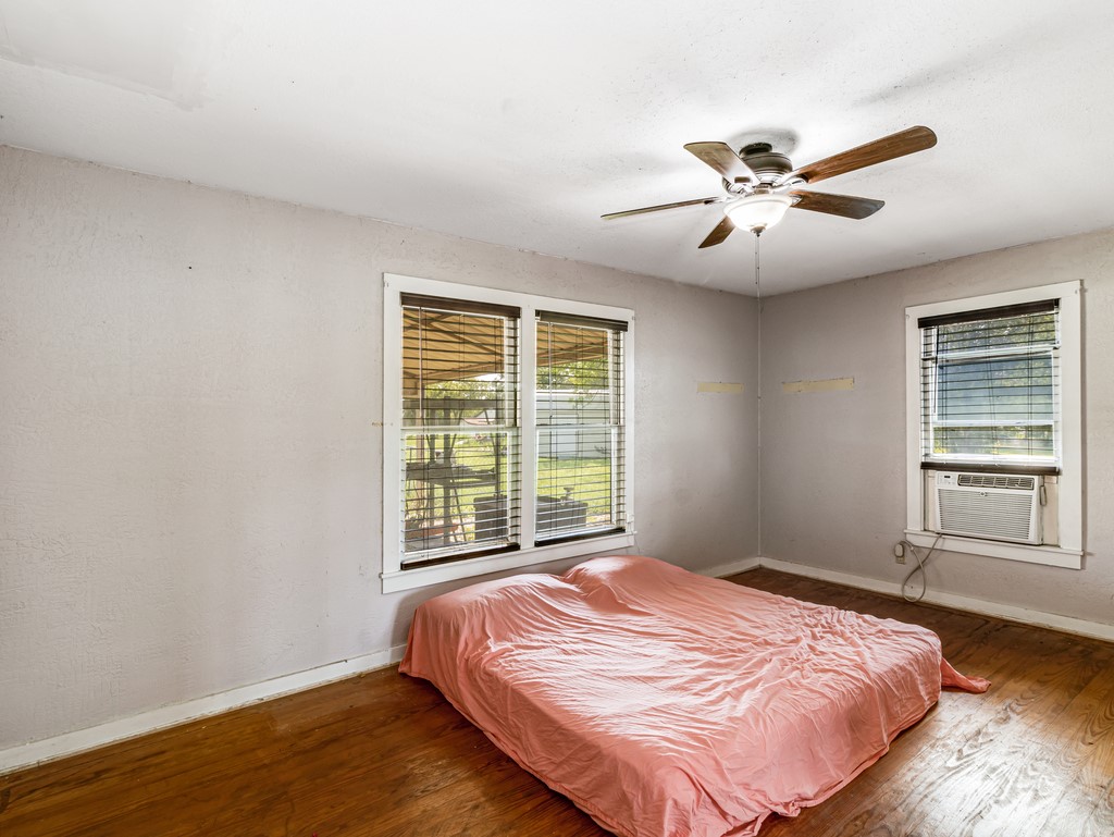 112 W Hackberry Street Malone TX 76660