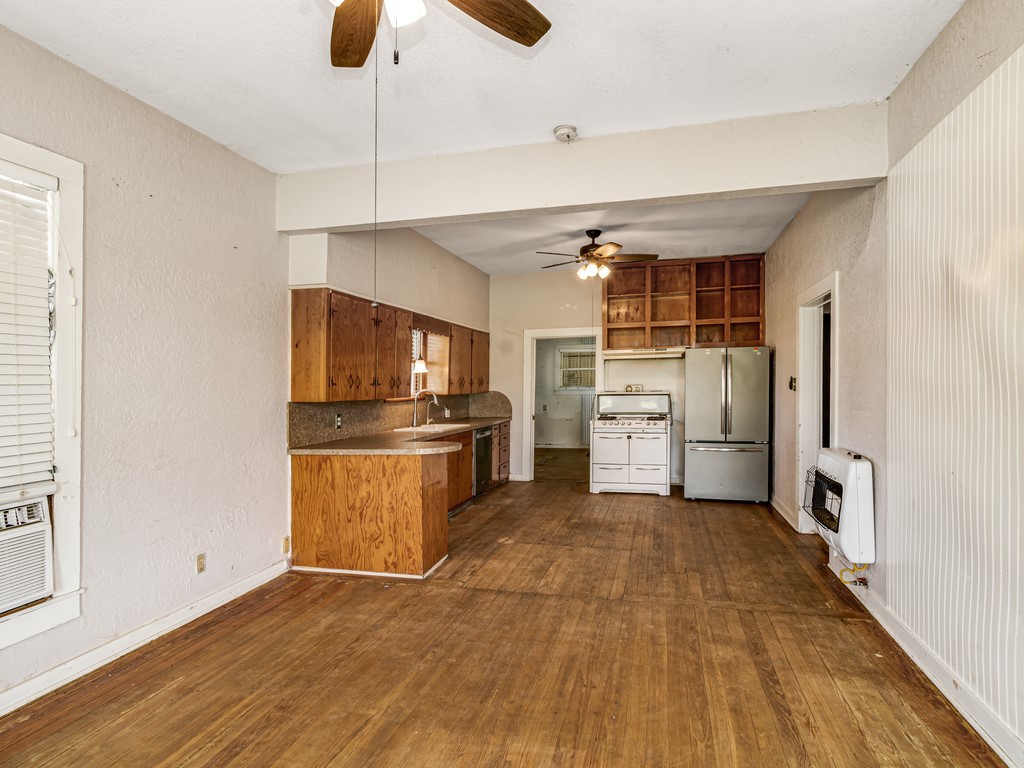 112 W Hackberry Street Malone TX 76660