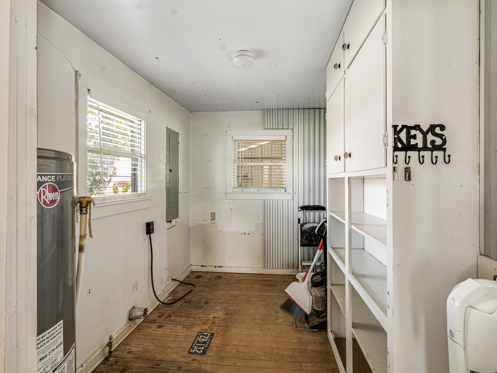 112 W Hackberry Street Malone TX 76660