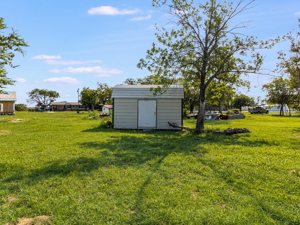 112 W Hackberry Street Malone TX 76660