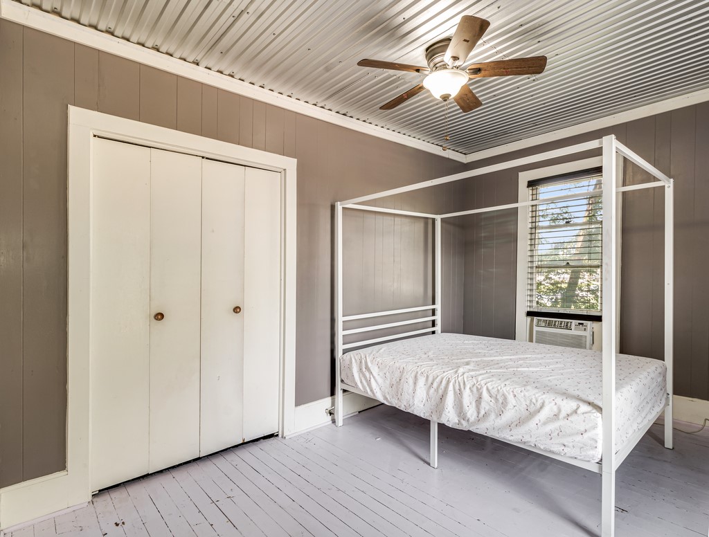 112 W Hackberry Street Malone TX 76660