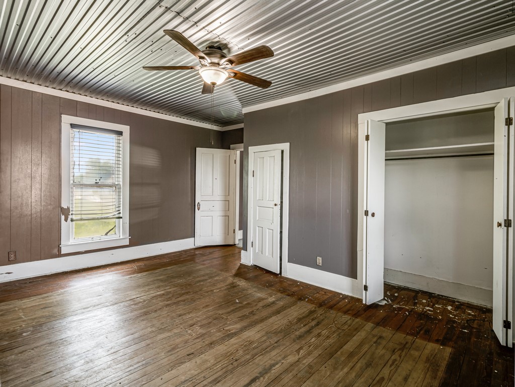 112 W Hackberry Street Malone TX 76660