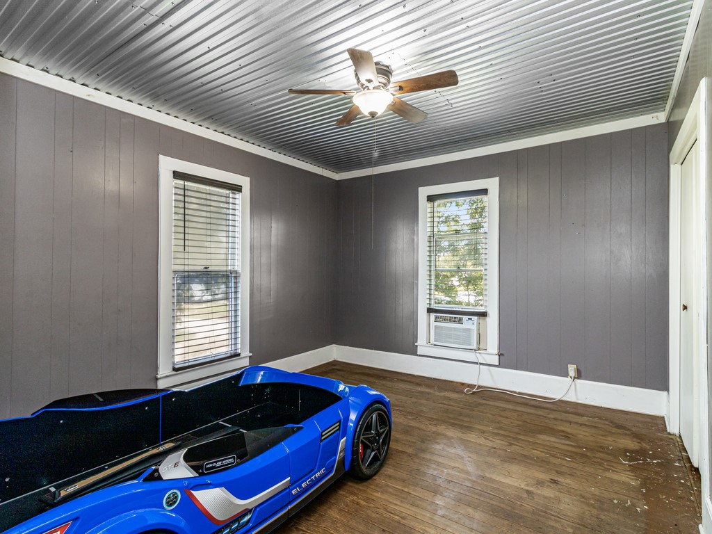 112 W Hackberry Street Malone TX 76660