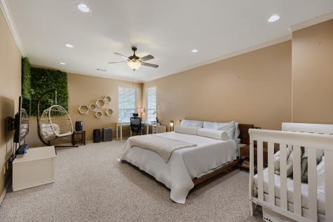 6033 Daven Oaks Drive Dallas TX 75248