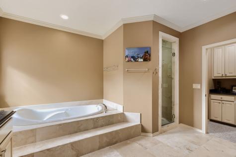 6033 Daven Oaks Drive Dallas TX 75248