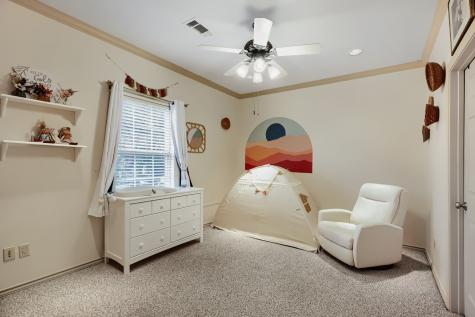 6033 Daven Oaks Drive Dallas TX 75248