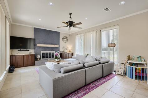 6033 Daven Oaks Drive Dallas TX 75248
