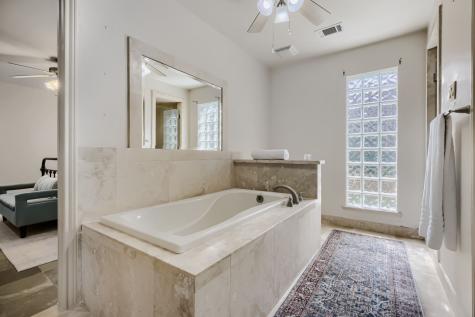 6033 Daven Oaks Drive Dallas TX 75248