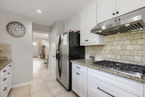 6033 Daven Oaks Drive Dallas TX 75248
