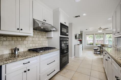 6033 Daven Oaks Drive Dallas TX 75248